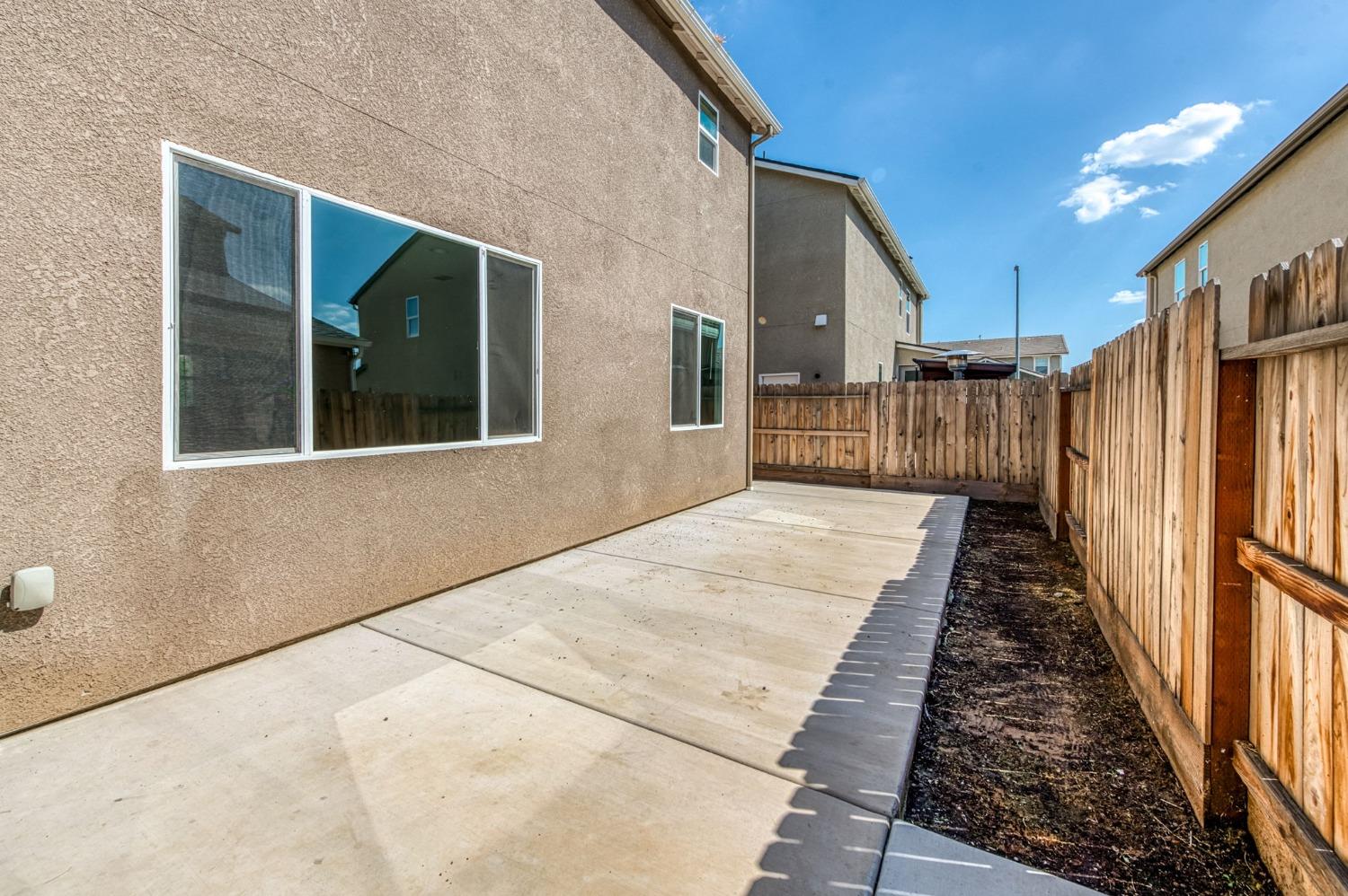 Detail Gallery Image 41 of 47 For 2785 N Schneider Ave, Fresno,  CA 93737 - 4 Beds | 3 Baths