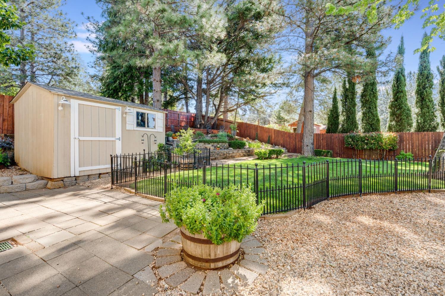 Camino Heights Drive, Camino, California image 34