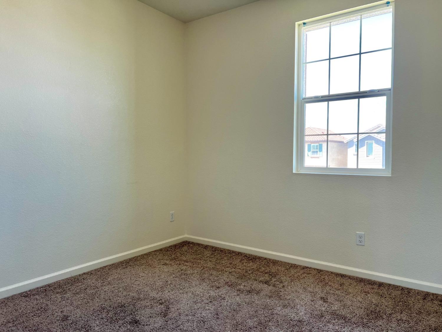Detail Gallery Image 19 of 29 For 2542 Natomas Crossing Dr, Sacramento,  CA 95834 - 3 Beds | 2/1 Baths