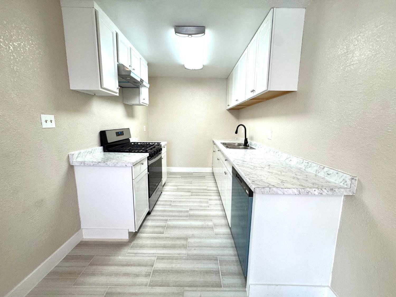 Detail Gallery Image 12 of 20 For 680 Ford Rd, Sacramento,  CA 95838 - – Beds | – Baths