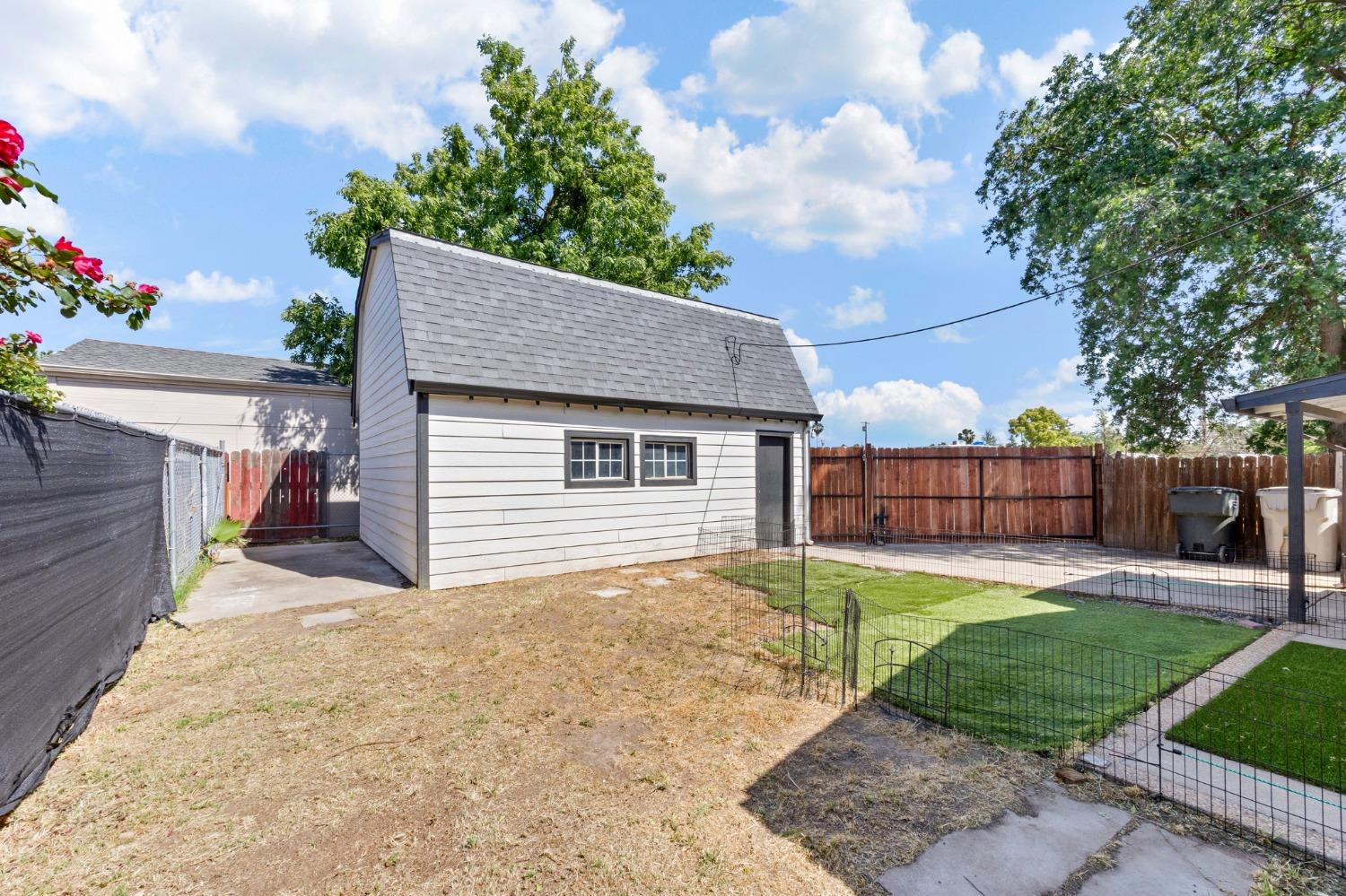 Detail Gallery Image 29 of 31 For 2604 Fairfield St, Sacramento,  CA 95815 - 2 Beds | 1 Baths
