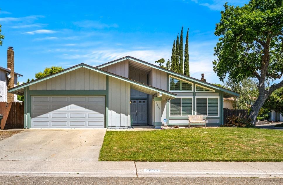 Detail Gallery Image 2 of 54 For 2659 Argolis Way, Sacramento,  CA 95826 - 3 Beds | 2 Baths
