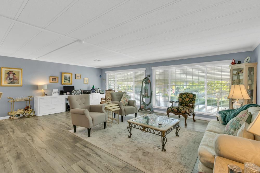 Detail Gallery Image 3 of 63 For 198 Shadowbrook Dr, Folsom,  CA 95630 - 2 Beds | 2 Baths