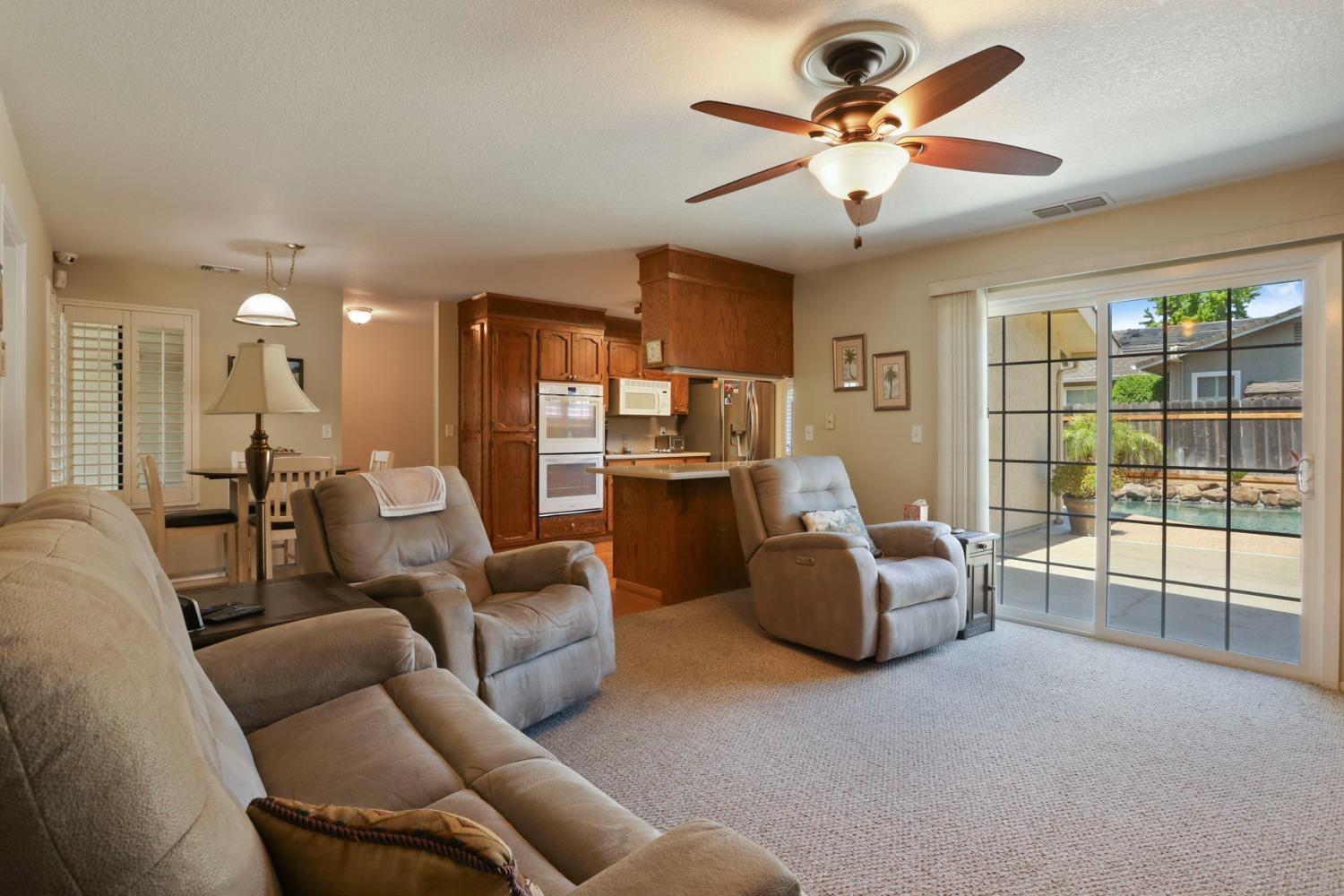 Detail Gallery Image 22 of 62 For 2909 Estate Dr, Stockton,  CA 95209 - 4 Beds | 2 Baths