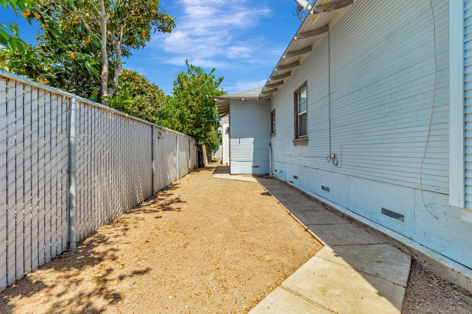 Detail Gallery Image 33 of 42 For 522 K St, Los Banos,  CA 93635 - 3 Beds | 1 Baths
