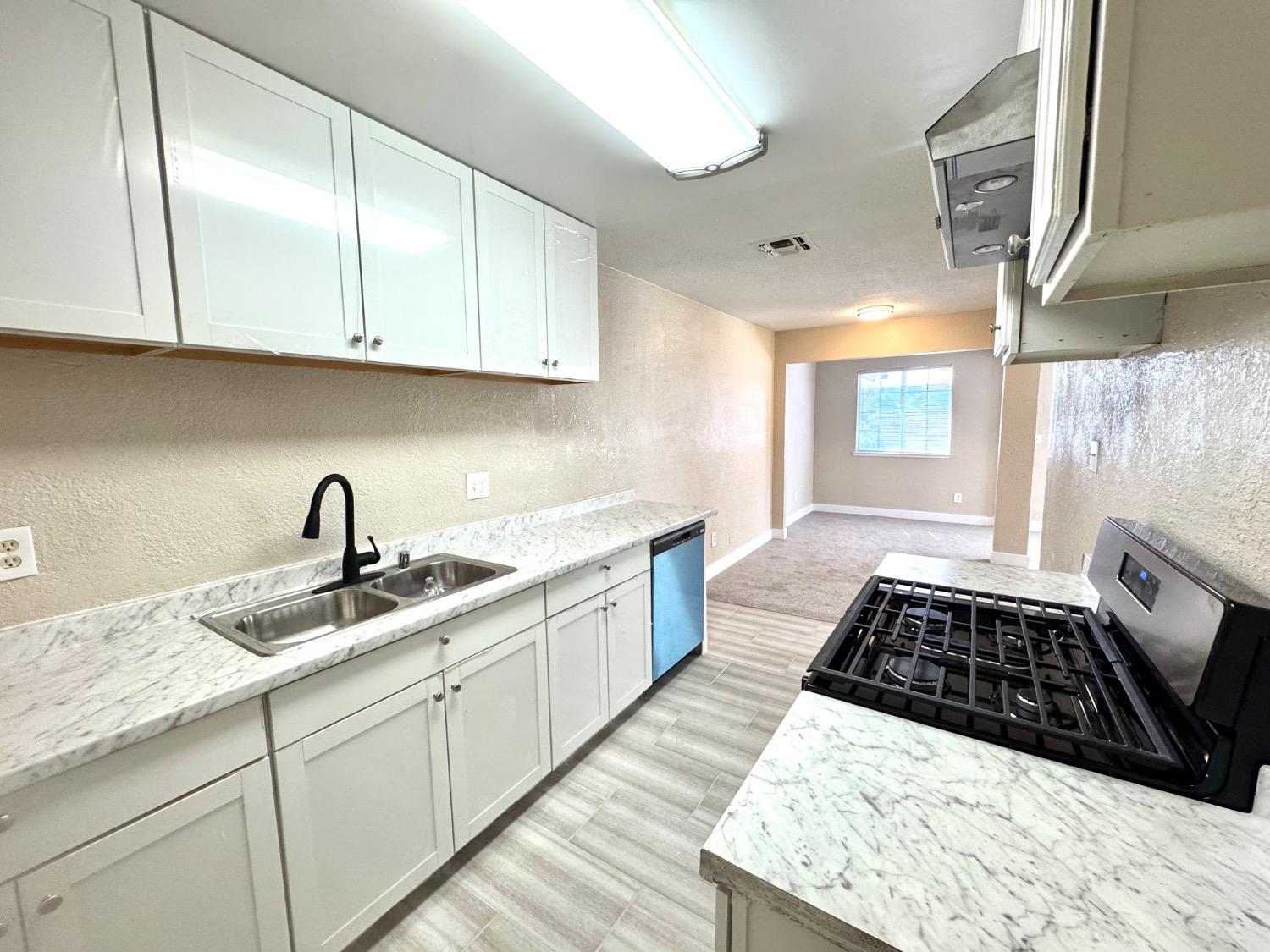 Detail Gallery Image 13 of 20 For 680 Ford Rd, Sacramento,  CA 95838 - – Beds | – Baths