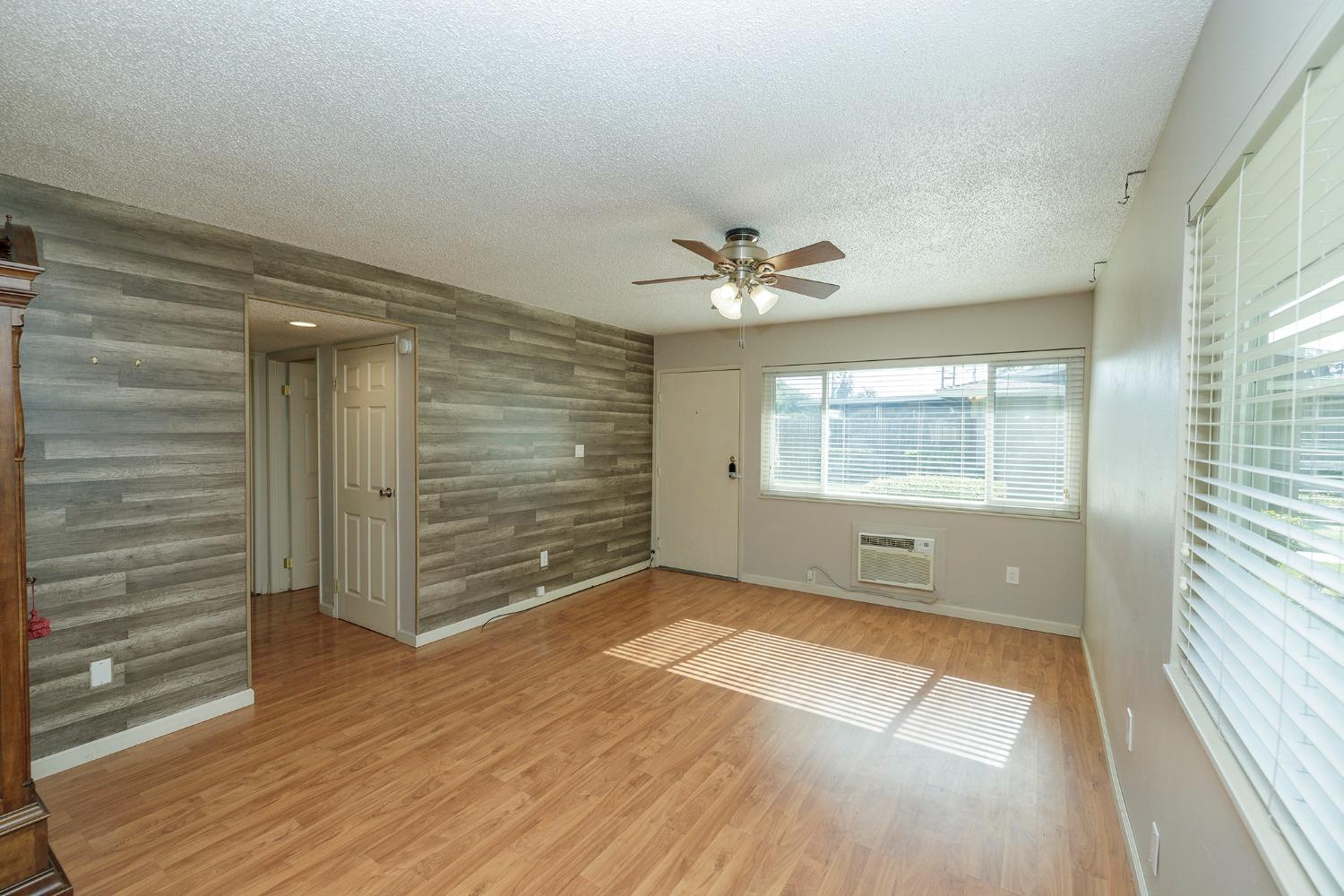 Detail Gallery Image 6 of 39 For 2700 Macdougal St #8,  Modesto,  CA 95350 - 2 Beds | 1 Baths