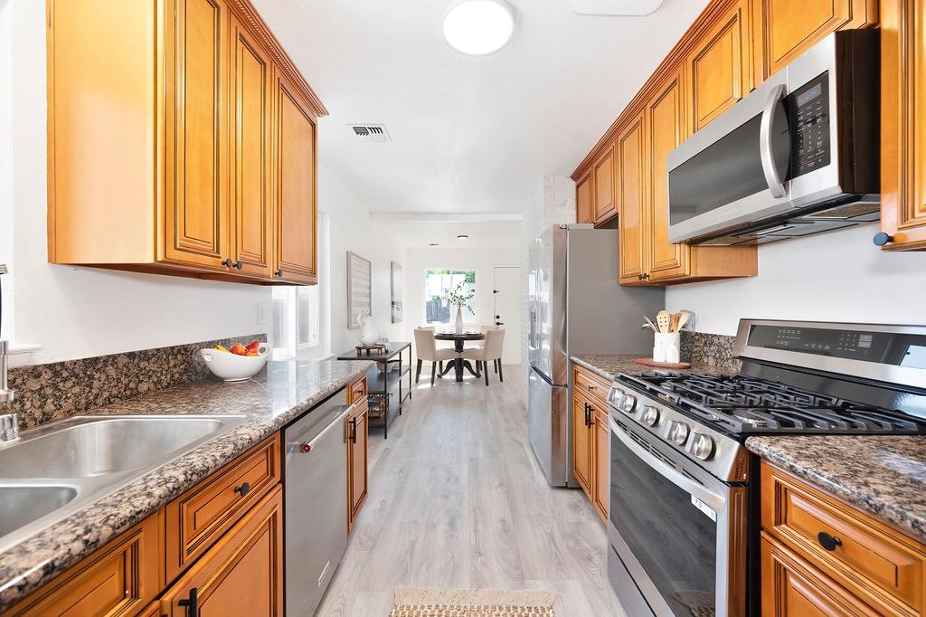 Detail Gallery Image 20 of 44 For 2517 Zinfandel Dr, Rancho Cordova,  CA 95670 - 3 Beds | 2 Baths
