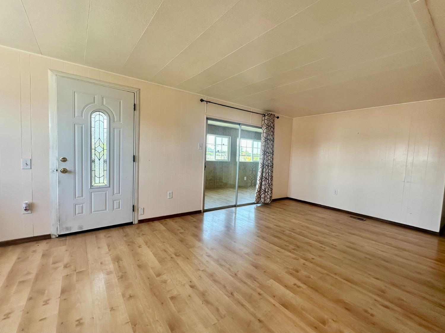 Detail Gallery Image 12 of 30 For 11662 Ham Ln, Lodi,  CA 95242 - 1 Beds | 1 Baths