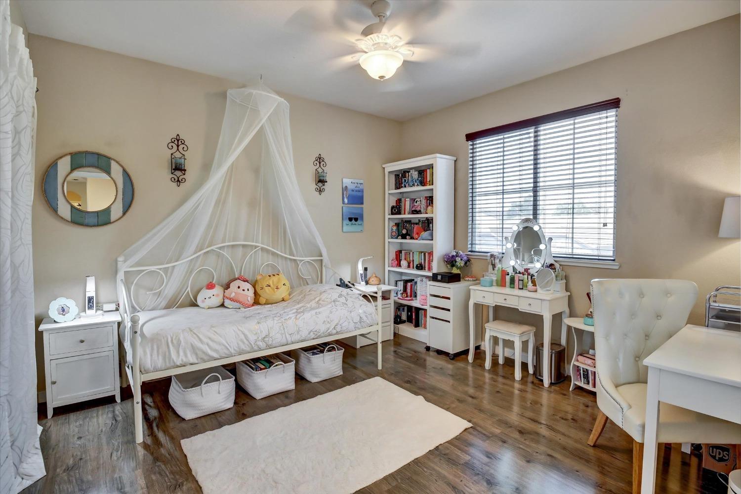 Detail Gallery Image 38 of 65 For 9500 Chicory Field Way, Elk Grove,  CA 95624 - 5 Beds | 4 Baths
