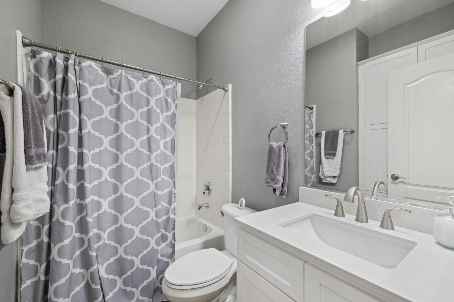 Murcia Way, El Dorado Hills, California image 22