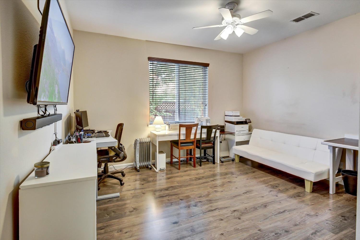 Detail Gallery Image 20 of 65 For 9500 Chicory Field Way, Elk Grove,  CA 95624 - 5 Beds | 4 Baths
