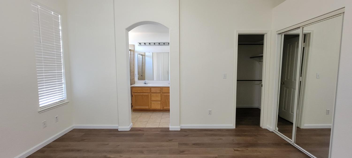 Detail Gallery Image 7 of 13 For 8239 Leesburg Way, Elk Grove,  CA 95624 - 3 Beds | 2 Baths
