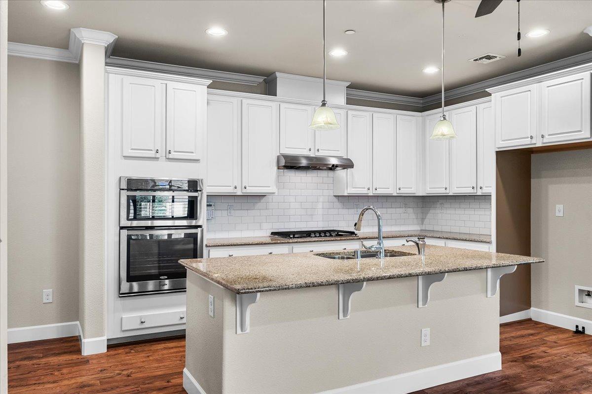 Detail Gallery Image 9 of 84 For 1377 Arbor Brook Dr, Manteca,  CA 95336 - 3 Beds | 2 Baths