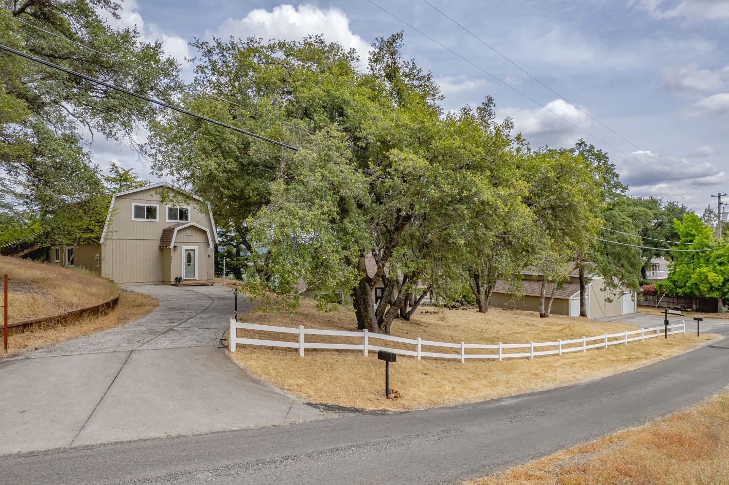 Detail Gallery Image 5 of 99 For 6825 Monitor Ct, El Dorado,  CA 95623 - 5 Beds | 3 Baths