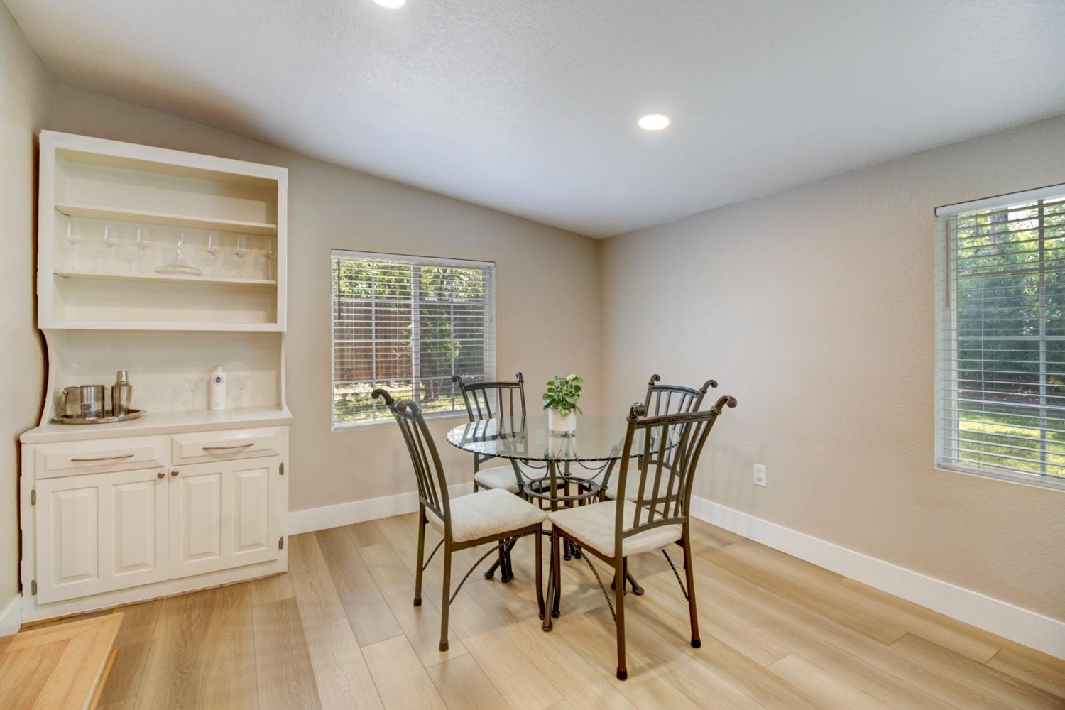 Detail Gallery Image 8 of 50 For 2920 Maison Way, Sacramento,  CA 95864 - 3 Beds | 1 Baths
