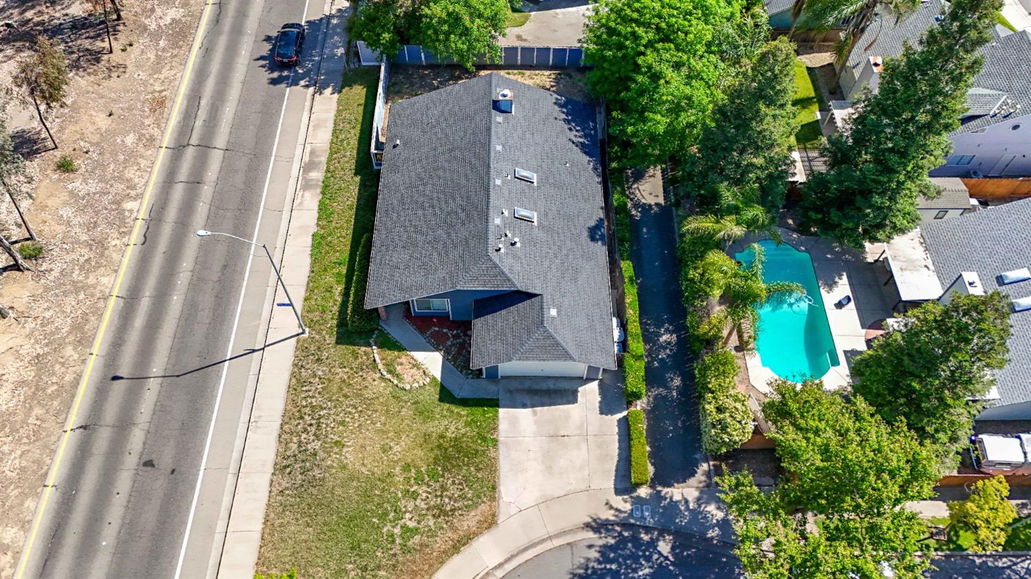 Detail Gallery Image 2 of 44 For 624 Rensselaer, Merced,  CA 95348 - 3 Beds | 2 Baths