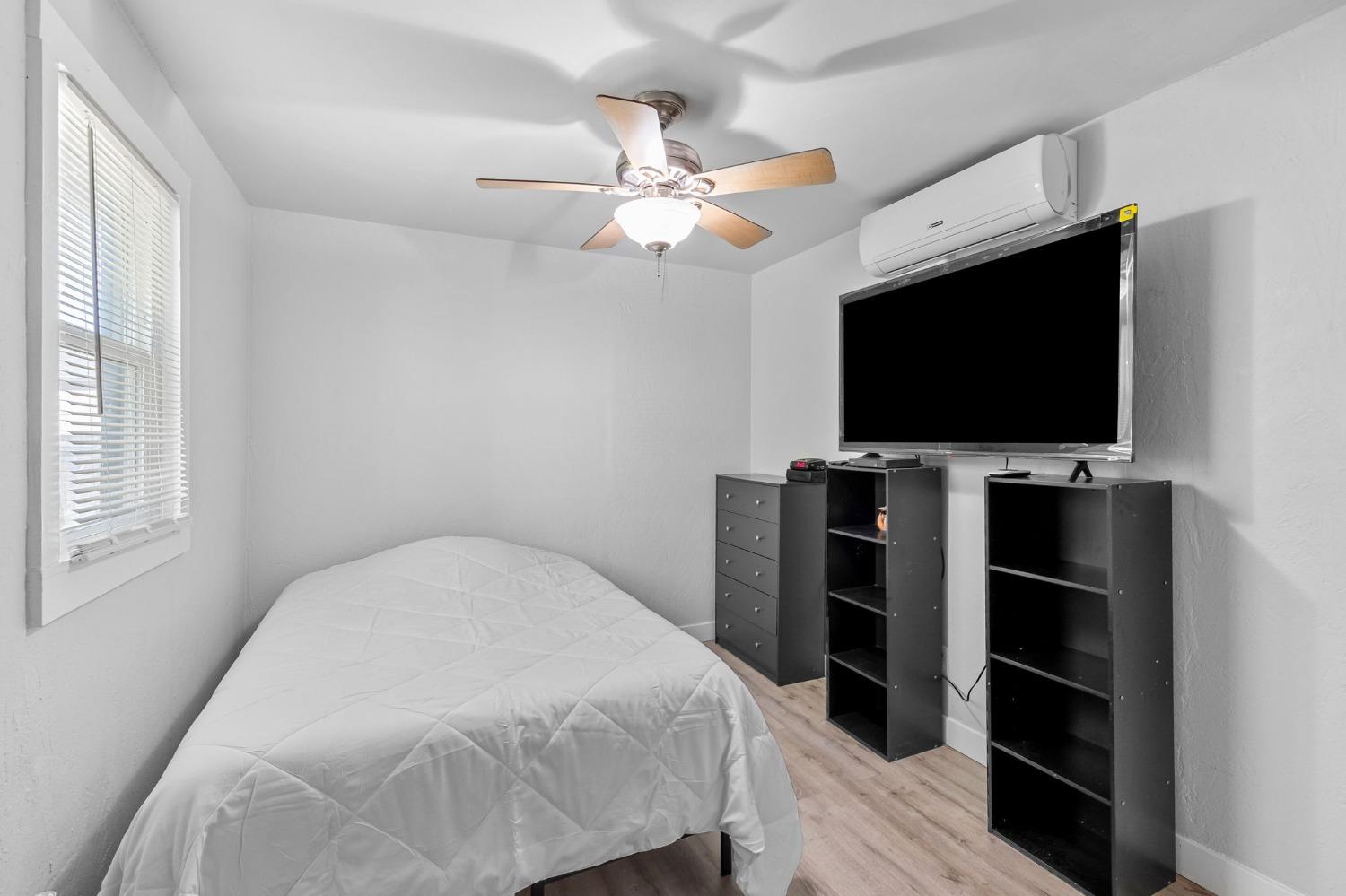 Detail Gallery Image 23 of 31 For 2604 Fairfield St, Sacramento,  CA 95815 - 2 Beds | 1 Baths