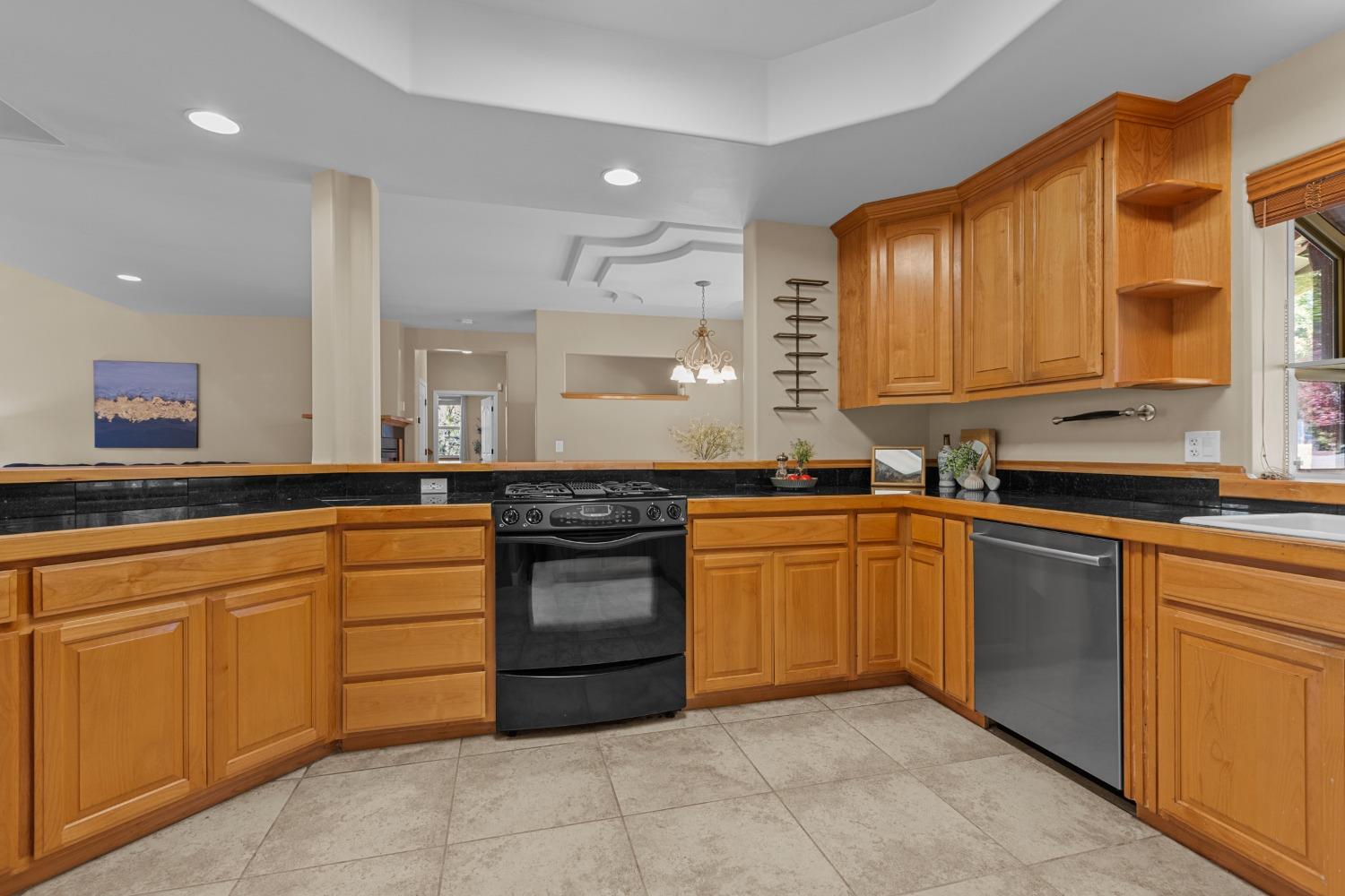 Detail Gallery Image 17 of 49 For 12381 Mierkey Ct, Jackson,  CA 95642 - 4 Beds | 2/1 Baths