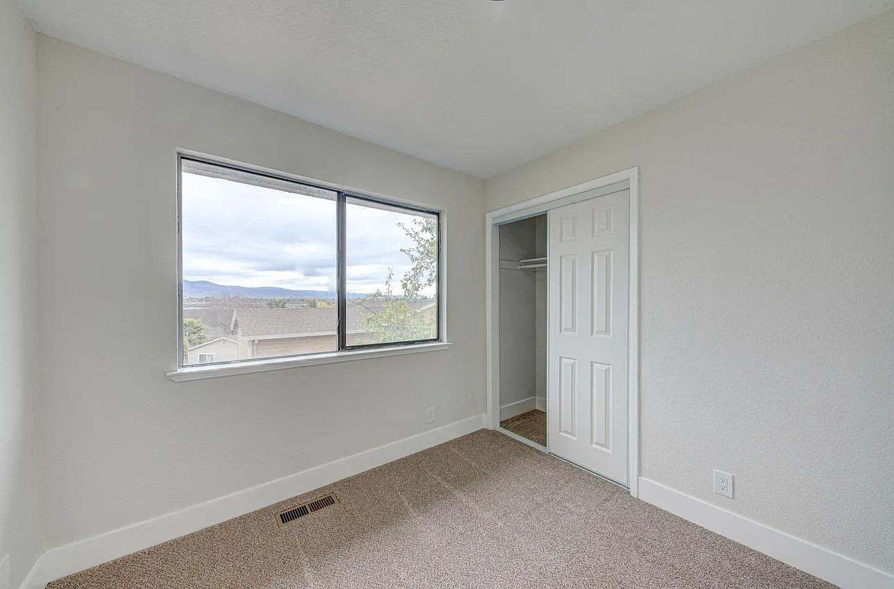 Detail Gallery Image 16 of 20 For 33 Deer St #7,  Salinas,  CA 93906 - 3 Beds | 2/1 Baths