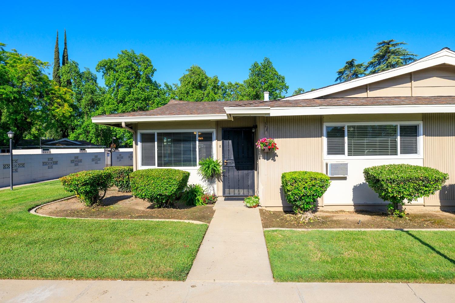Detail Gallery Image 1 of 39 For 2700 Macdougal St #8,  Modesto,  CA 95350 - 2 Beds | 1 Baths