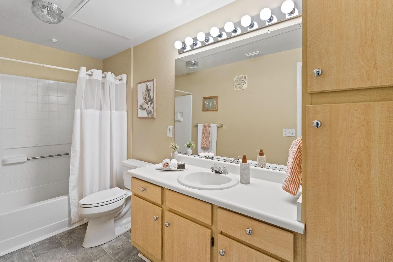 Photo #21: 225032863 Listing: Photo #21
