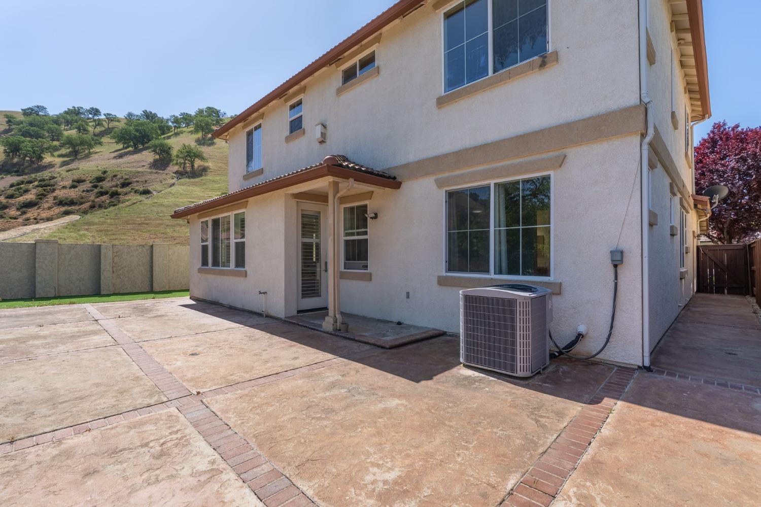 Detail Gallery Image 37 of 44 For 9015 Tee Box Ct, Patterson,  CA 95363 - 4 Beds | 3/1 Baths