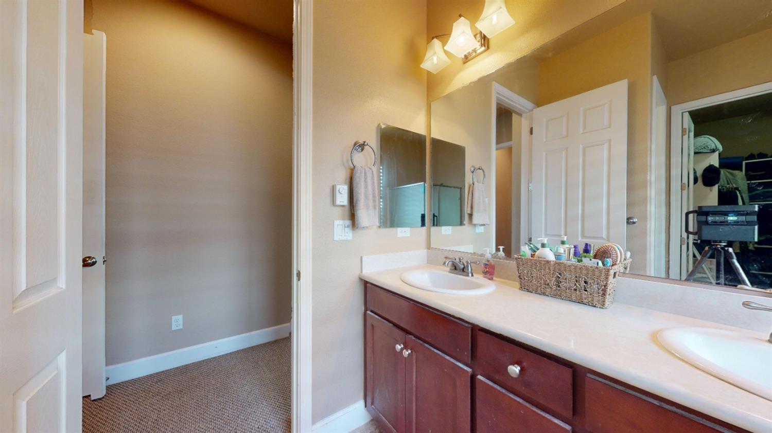 Detail Gallery Image 30 of 35 For 804 Freedom Point Way, Manteca,  CA 95336 - 3 Beds | 2/1 Baths