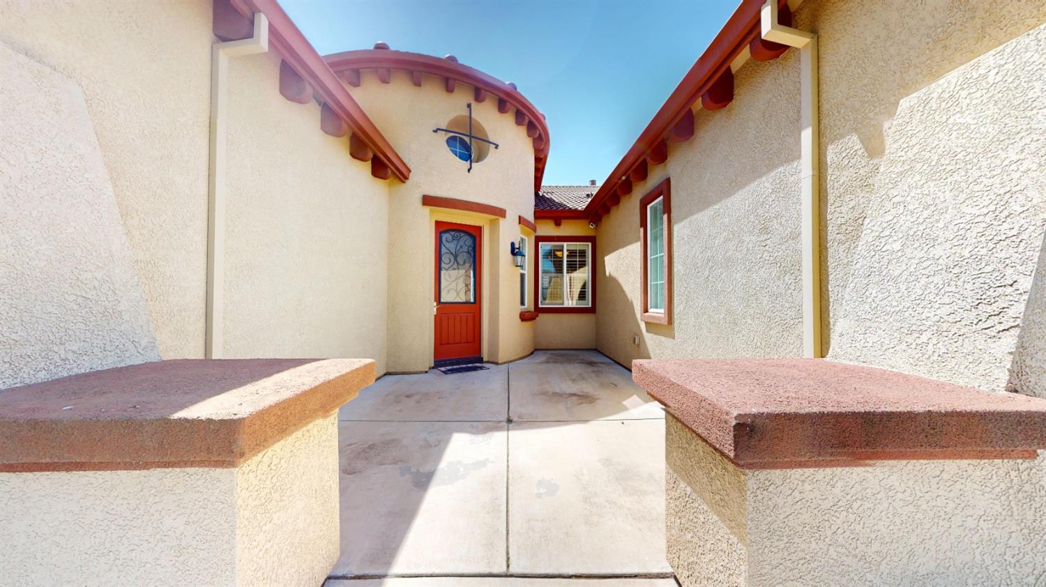 Detail Gallery Image 2 of 35 For 804 Freedom Point Way, Manteca,  CA 95336 - 3 Beds | 2/1 Baths