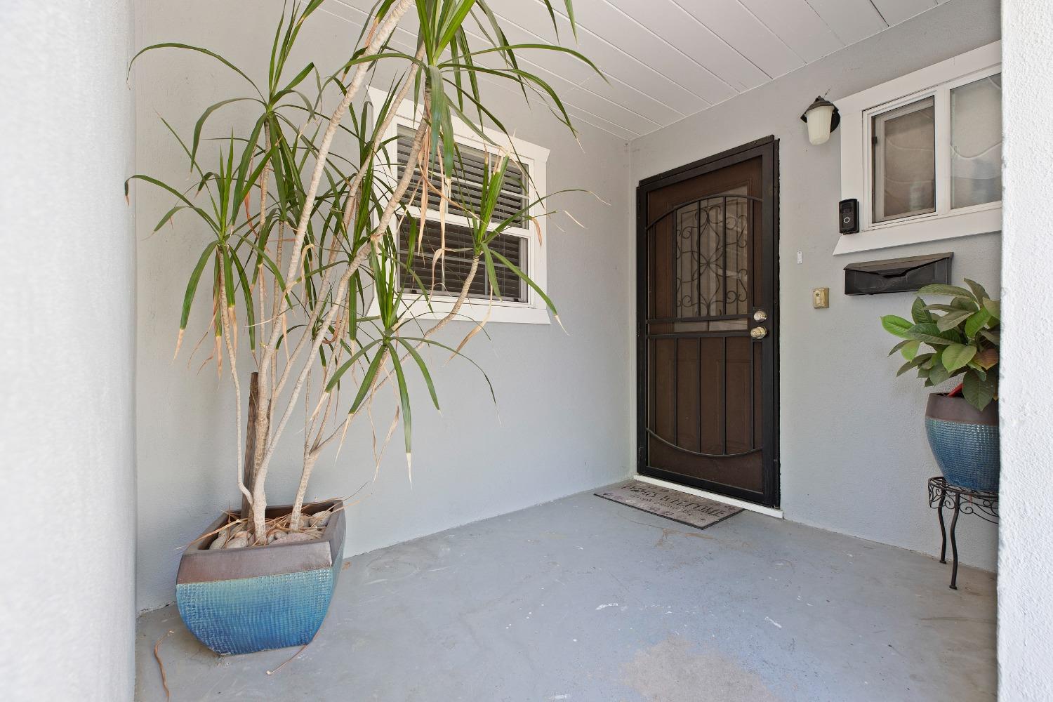 Detail Gallery Image 2 of 24 For 2009 Carver Rd, Modesto,  CA 95350 - 3 Beds | 2 Baths