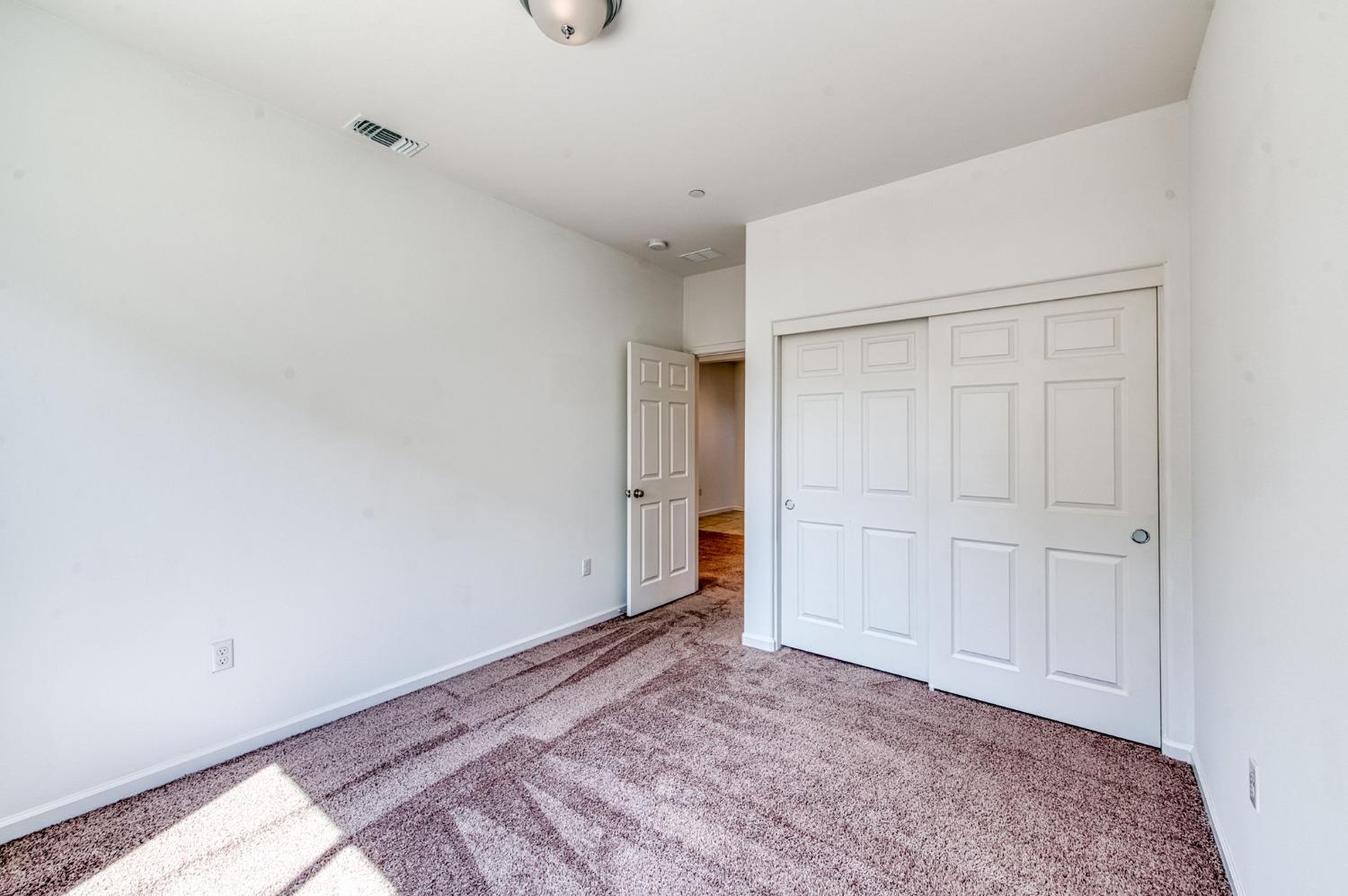 Detail Gallery Image 25 of 47 For 2785 N Schneider Ave, Fresno,  CA 93737 - 4 Beds | 3 Baths