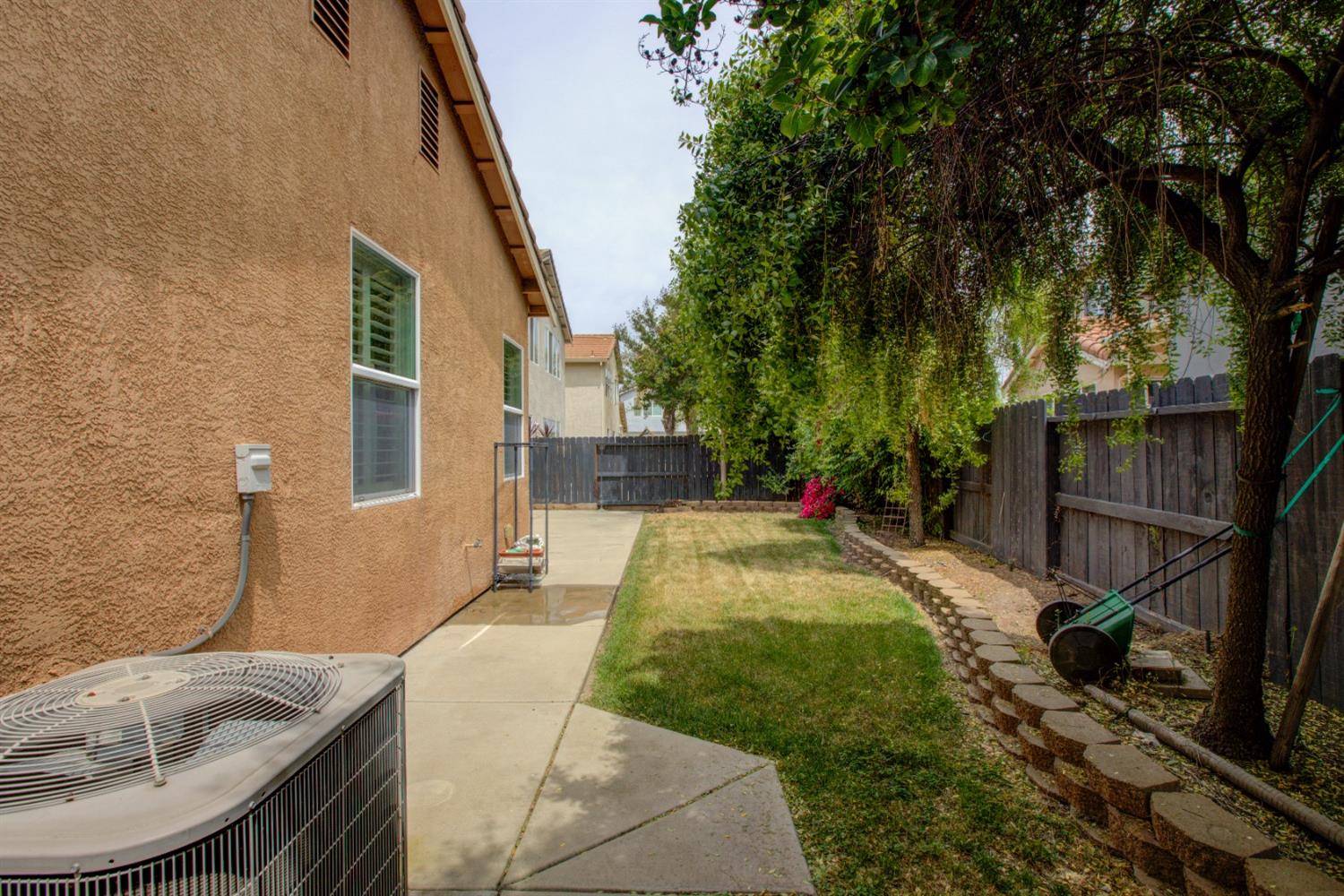 Detail Gallery Image 15 of 37 For 3804 Apple Blossom Ln, Turlock,  CA 95382 - 3 Beds | 2 Baths