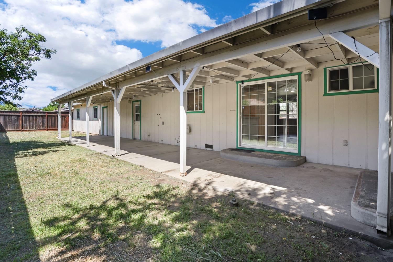Detail Gallery Image 31 of 40 For 133 S Carroll Ave, Stockton,  CA 95215 - 3 Beds | 2 Baths