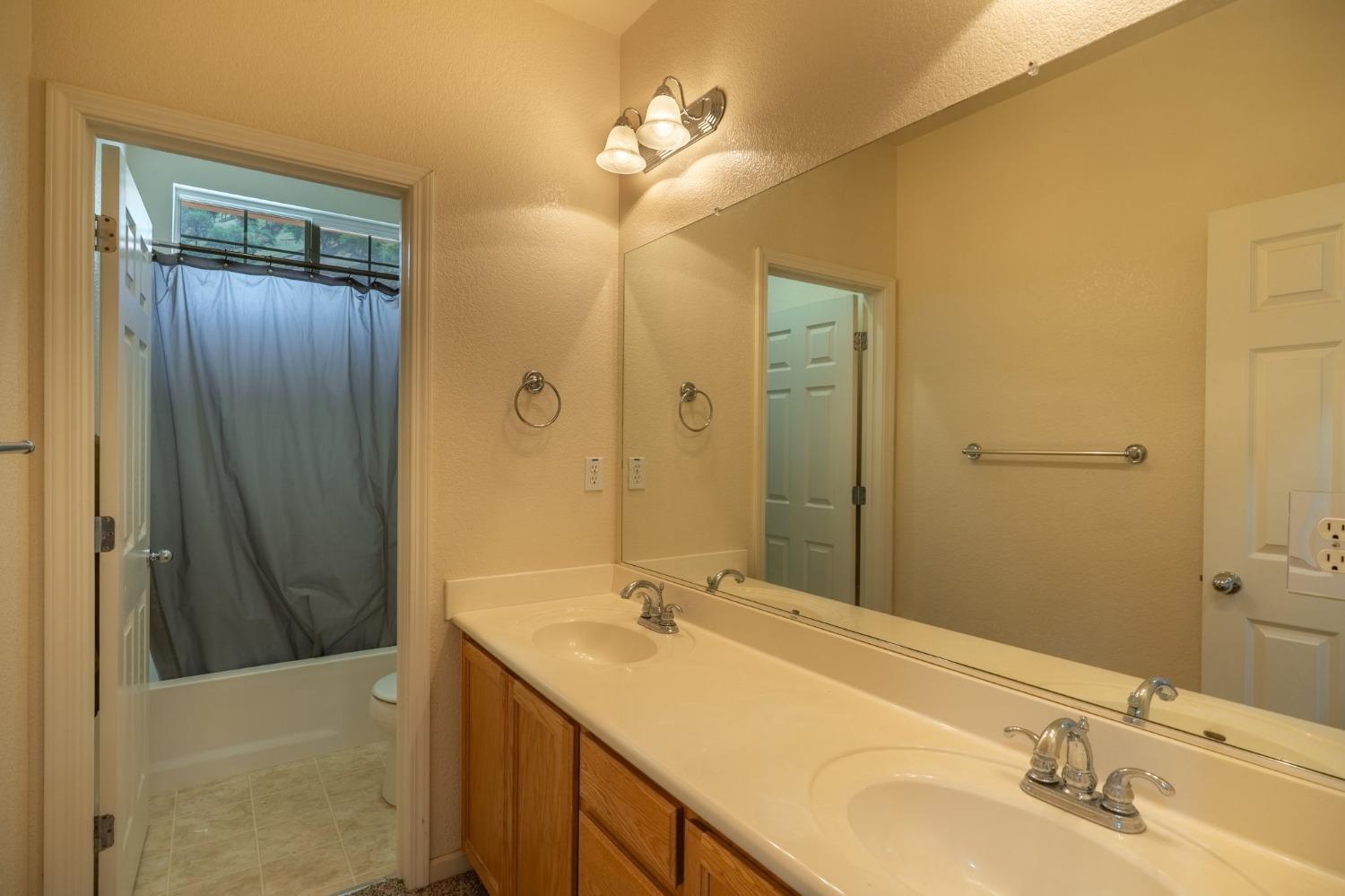 Detail Gallery Image 30 of 44 For 9015 Tee Box Ct, Patterson,  CA 95363 - 4 Beds | 3/1 Baths