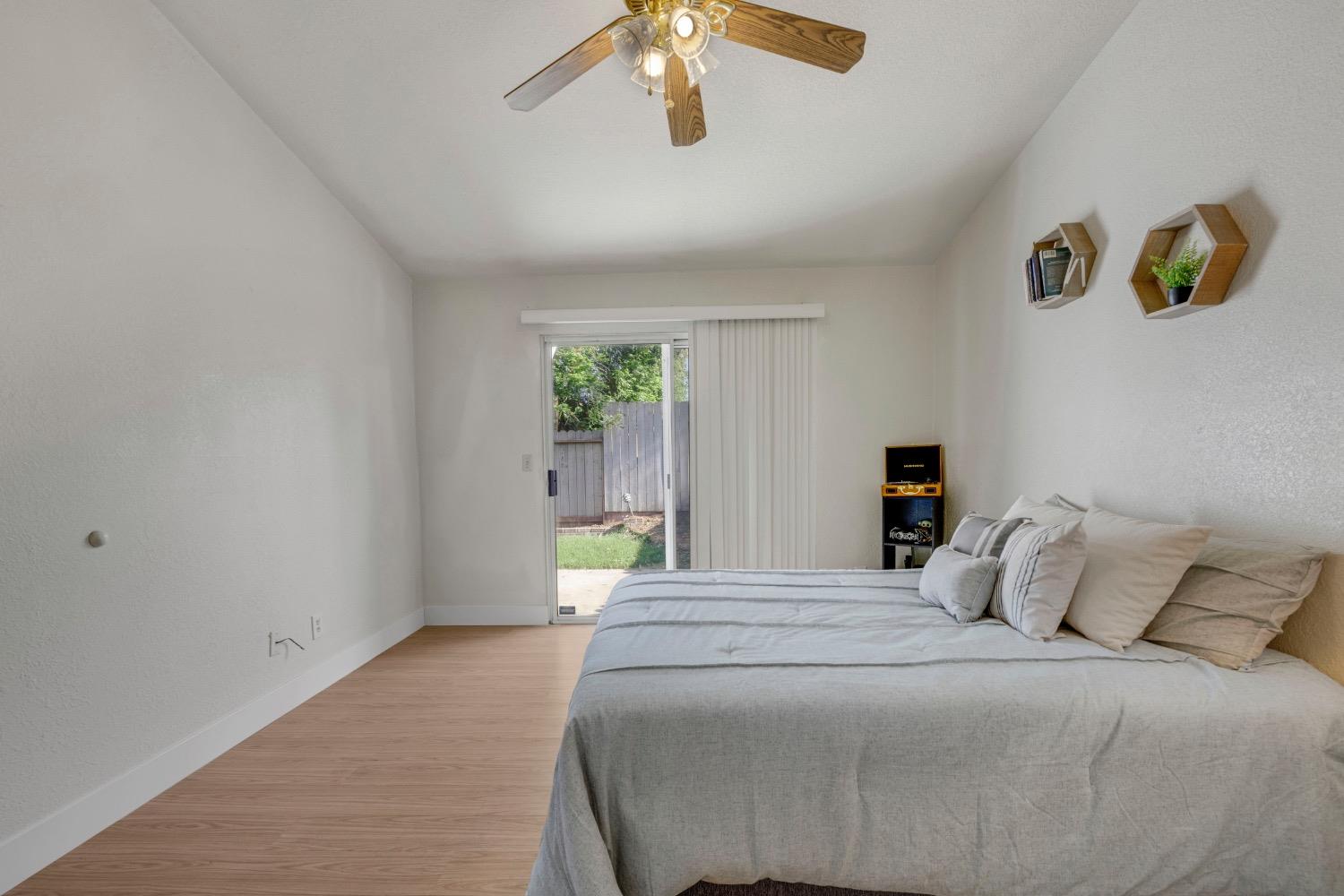 Detail Gallery Image 19 of 36 For 7101 Sutherland Way, Elk Grove,  CA 95758 - 3 Beds | 2 Baths