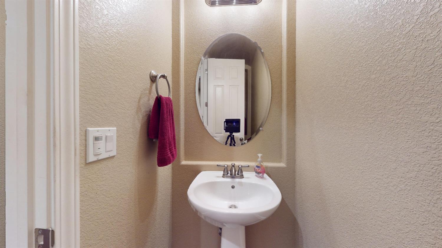 Detail Gallery Image 25 of 35 For 804 Freedom Point Way, Manteca,  CA 95336 - 3 Beds | 2/1 Baths