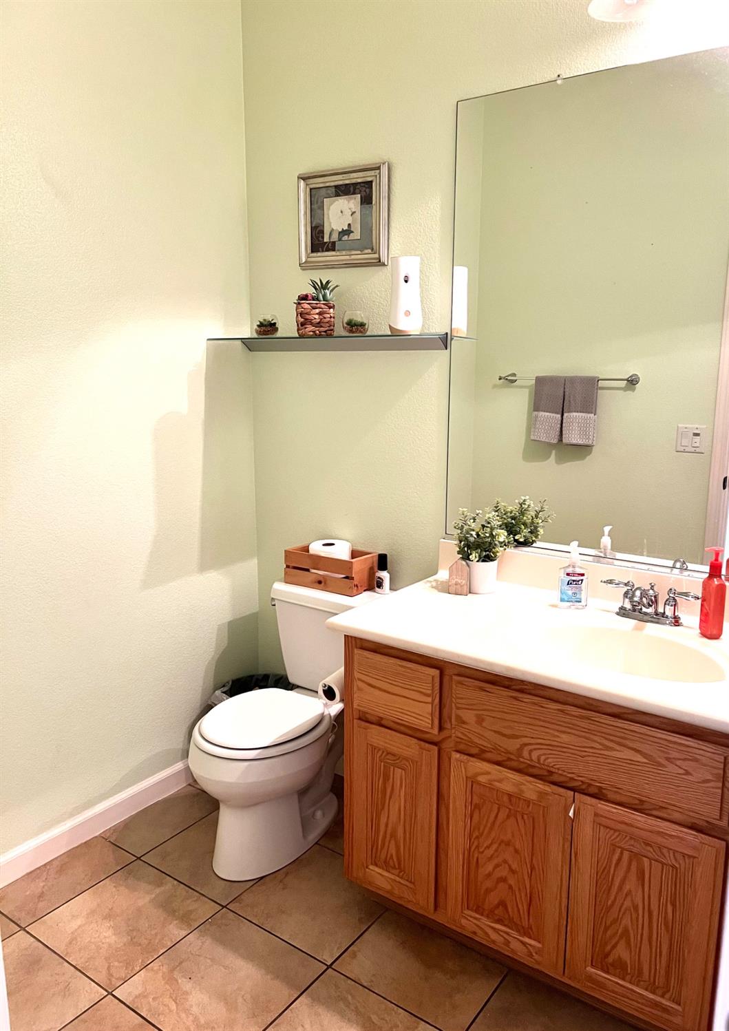 Detail Gallery Image 8 of 18 For 4223 Dardanelles St, Sacramento,  CA 95834 - 4 Beds | 2/1 Baths
