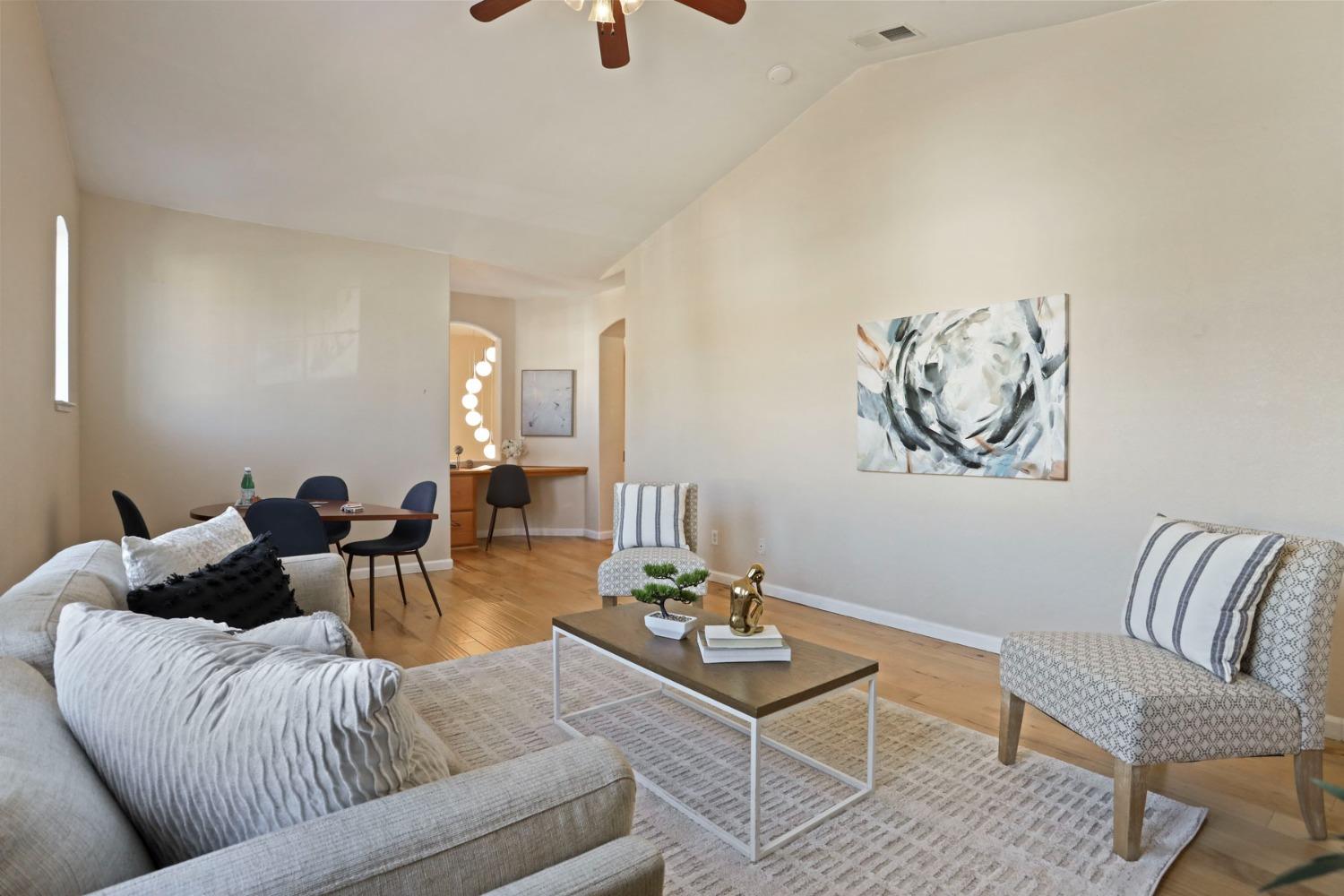 Detail Gallery Image 40 of 65 For 9572 Crystal Water Way, Elk Grove,  CA 95624 - 6 Beds | 4/1 Baths