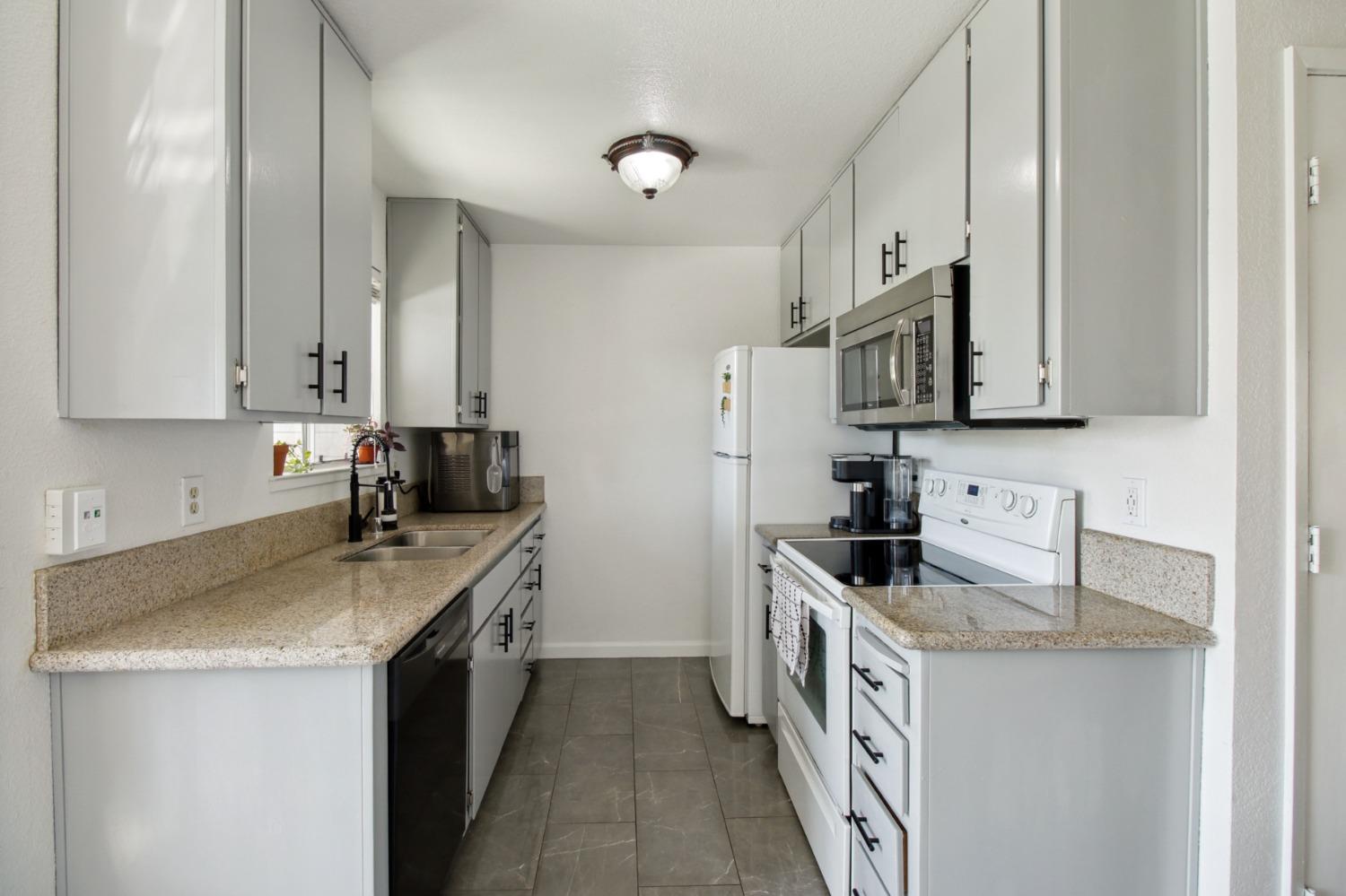 Photo #10: 225057795 Listing: Photo #10