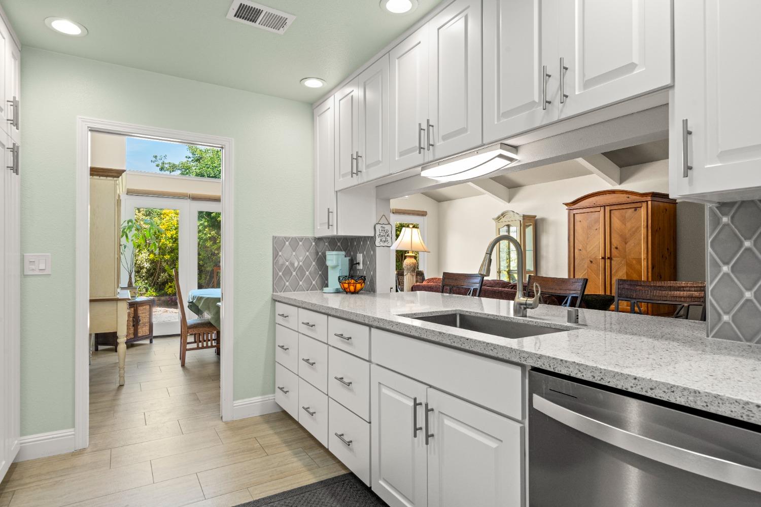 Detail Gallery Image 20 of 54 For 2659 Argolis Way, Sacramento,  CA 95826 - 3 Beds | 2 Baths