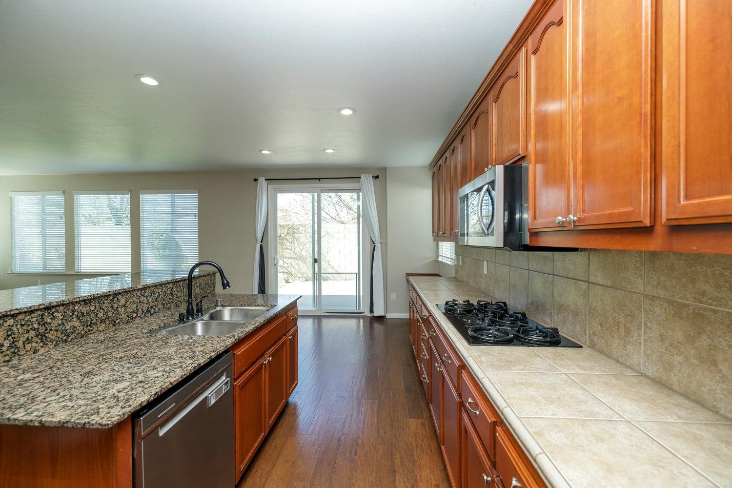 Detail Gallery Image 21 of 53 For 1466 Grand Oak Way, Oakdale,  CA 95361 - 5 Beds | 3 Baths