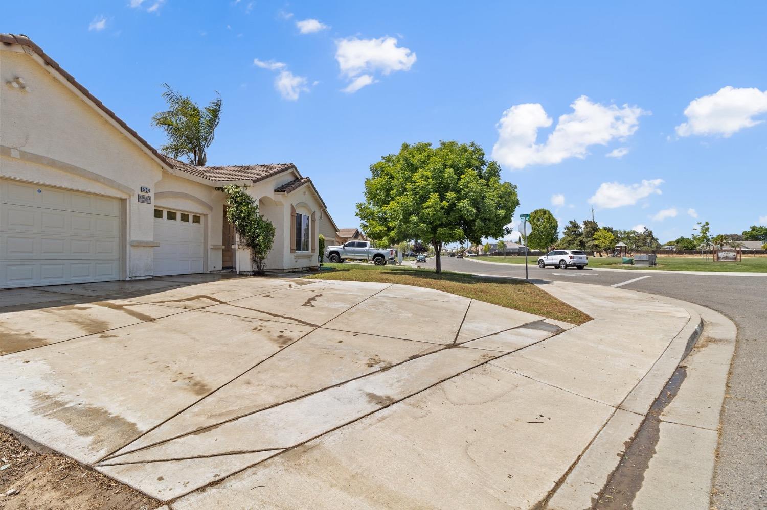 Detail Gallery Image 4 of 38 For 554 Bonanza Dr, Newman,  CA 95360 - 3 Beds | 2 Baths