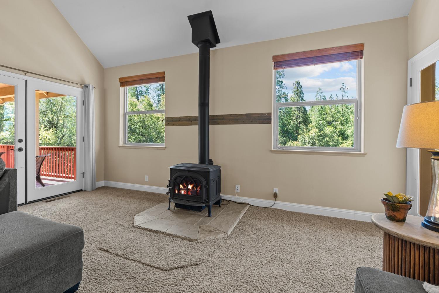 Detail Gallery Image 11 of 49 For 12381 Mierkey Ct, Jackson,  CA 95642 - 4 Beds | 2/1 Baths