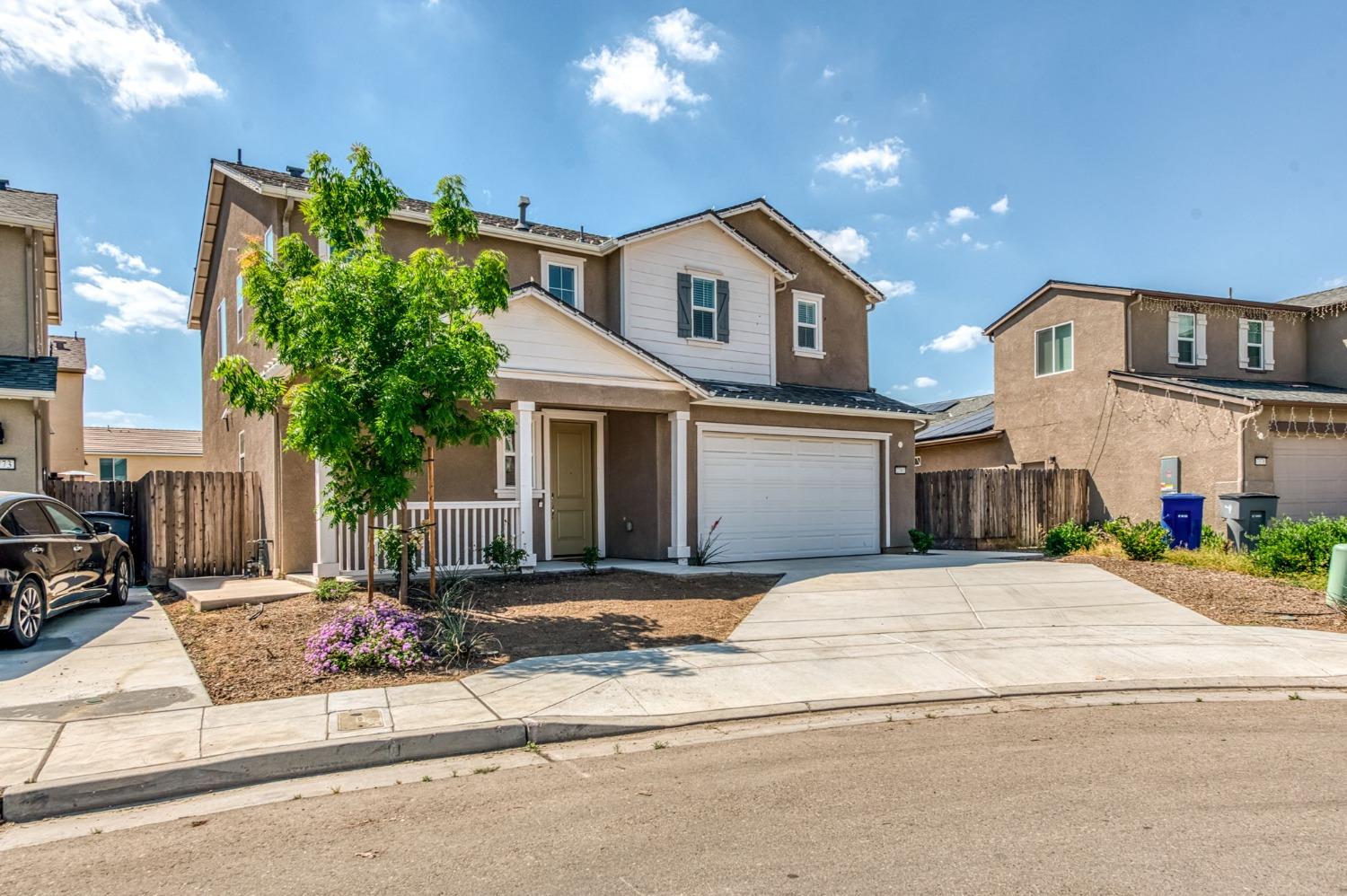 Detail Gallery Image 2 of 47 For 2785 N Schneider Ave, Fresno,  CA 93737 - 4 Beds | 3 Baths