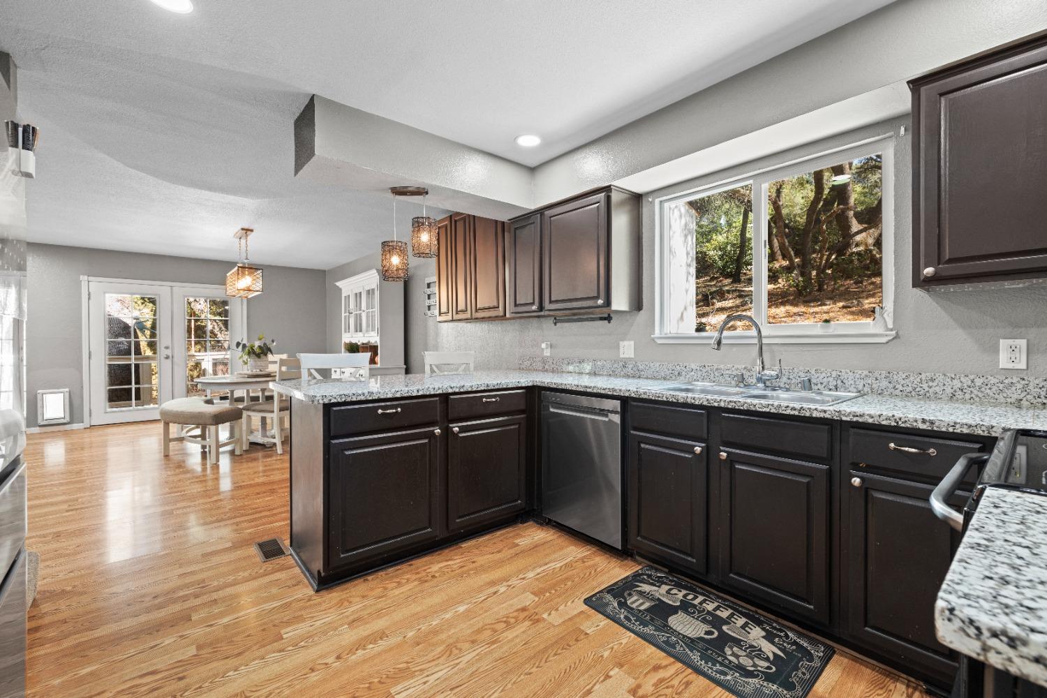 Detail Gallery Image 14 of 45 For 3375 Braniff Ct. Ct, Cameron Park,  CA 95682 - 4 Beds | 2/1 Baths