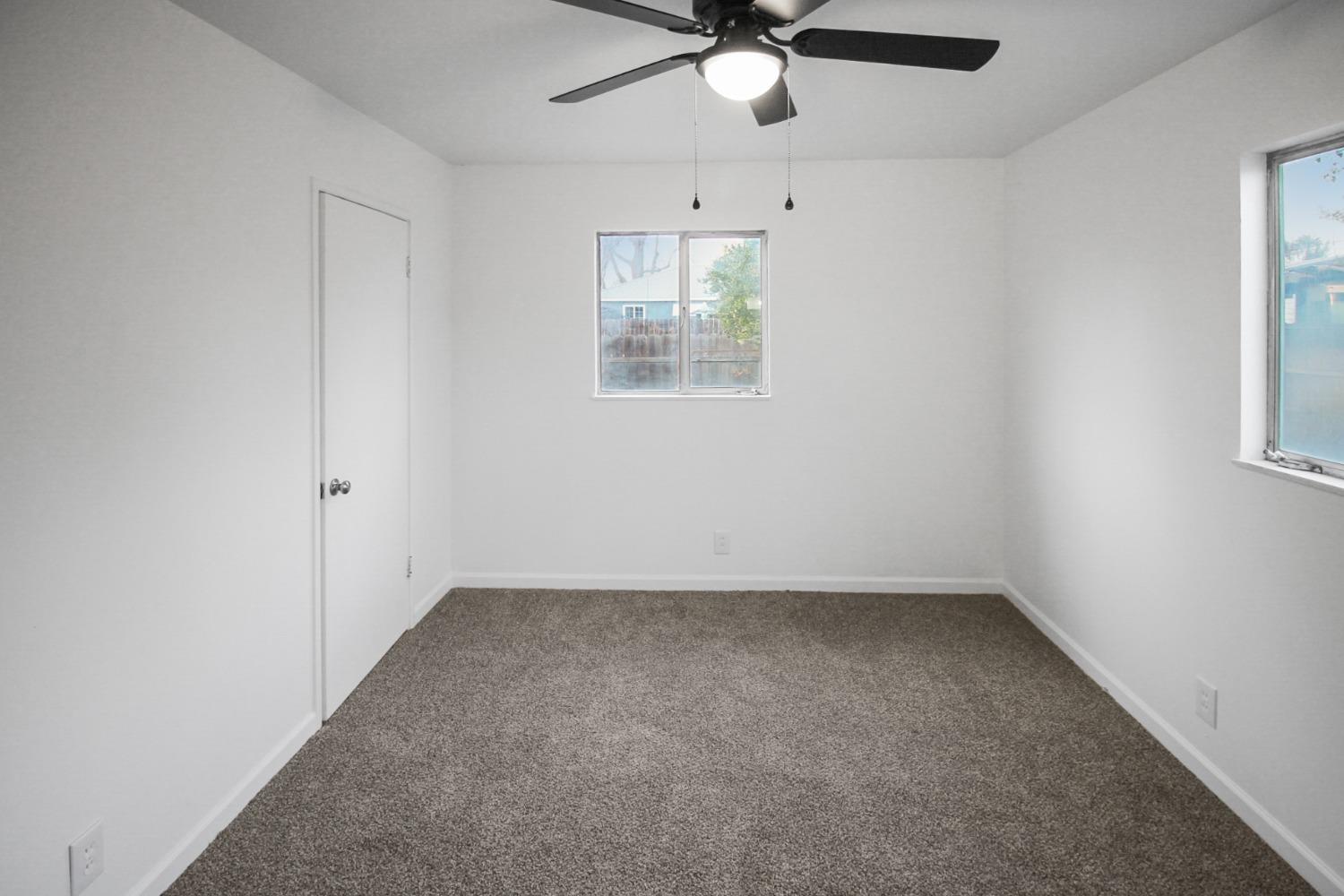 Detail Gallery Image 14 of 17 For 1321 Mount Vernon Dr, Modesto,  CA 95350 - 3 Beds | 2 Baths