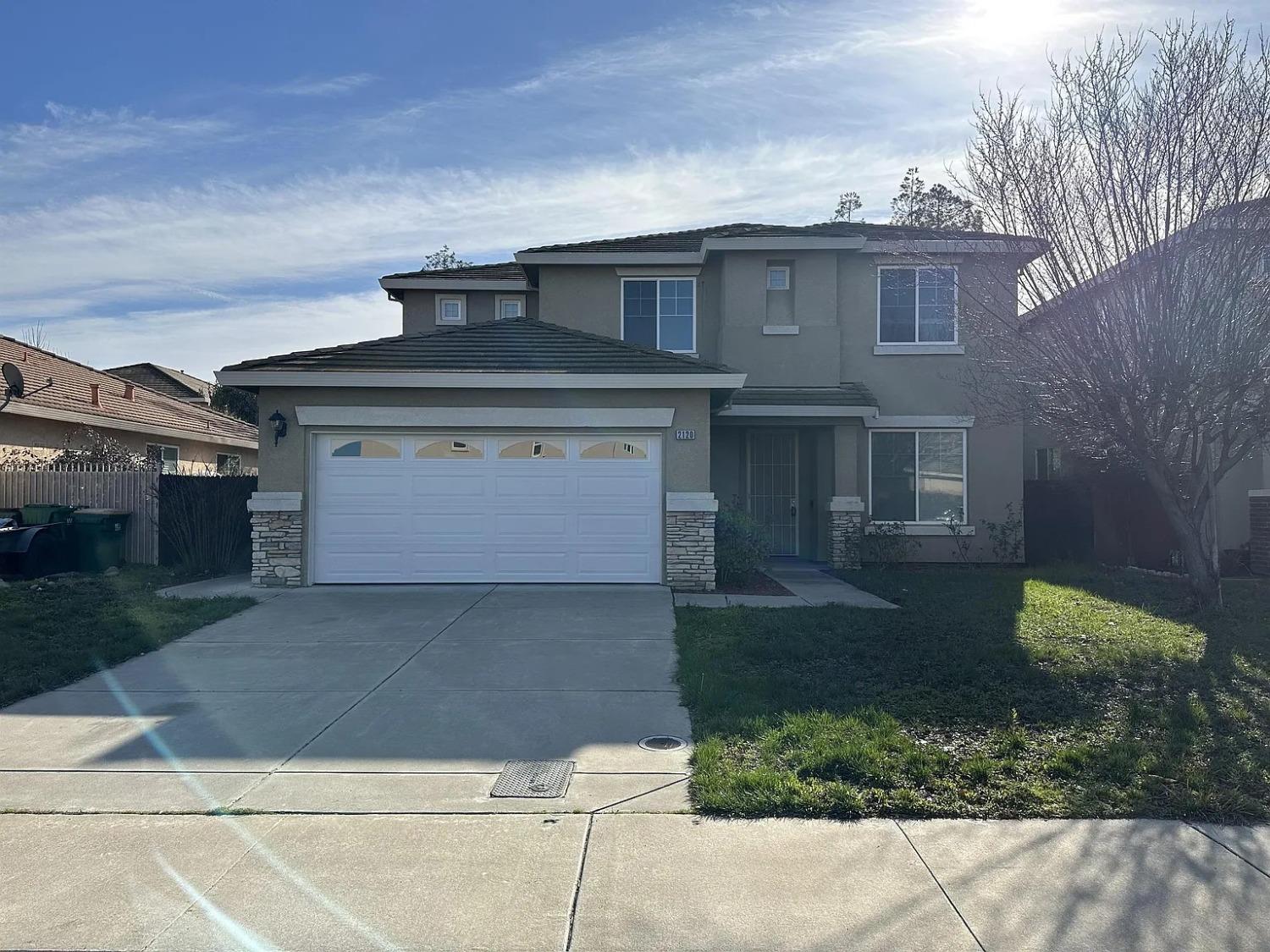 Detail Gallery Image 1 of 17 For 2120 Lonnie Beck Way, Stockton,  CA 95209 - 4 Beds | 2/1 Baths