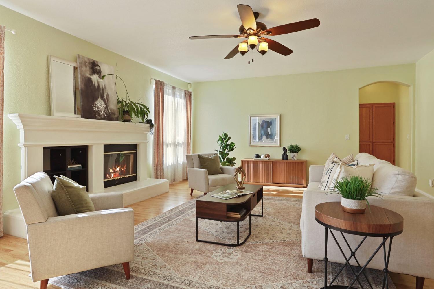 Detail Gallery Image 20 of 65 For 9572 Crystal Water Way, Elk Grove,  CA 95624 - 6 Beds | 4/1 Baths