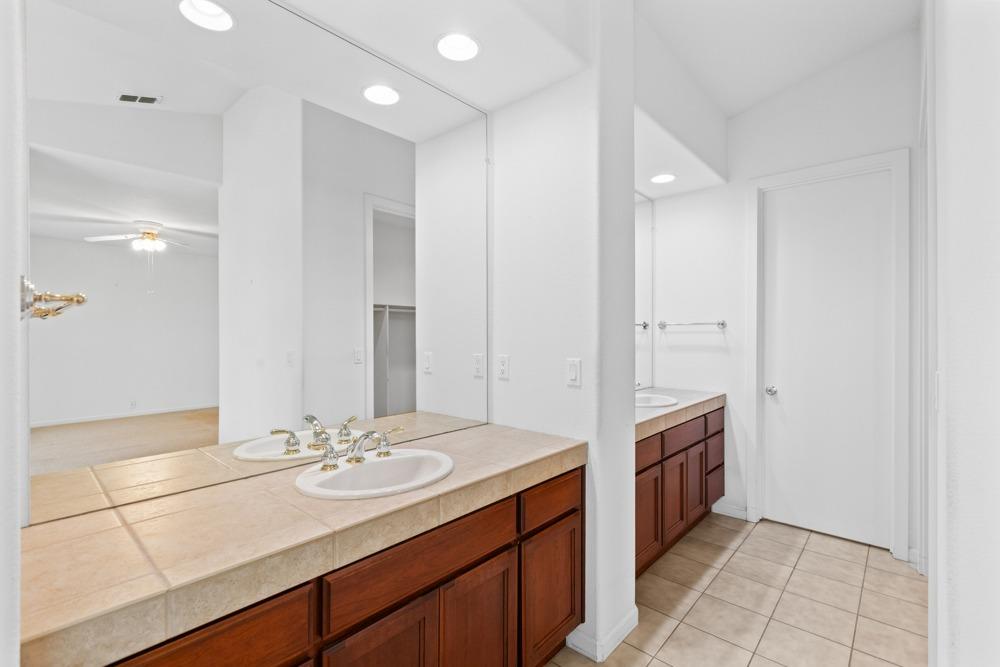 Detail Gallery Image 33 of 56 For 9608 Golf Course Ln, Elk Grove,  CA 95758 - 2 Beds | 2 Baths