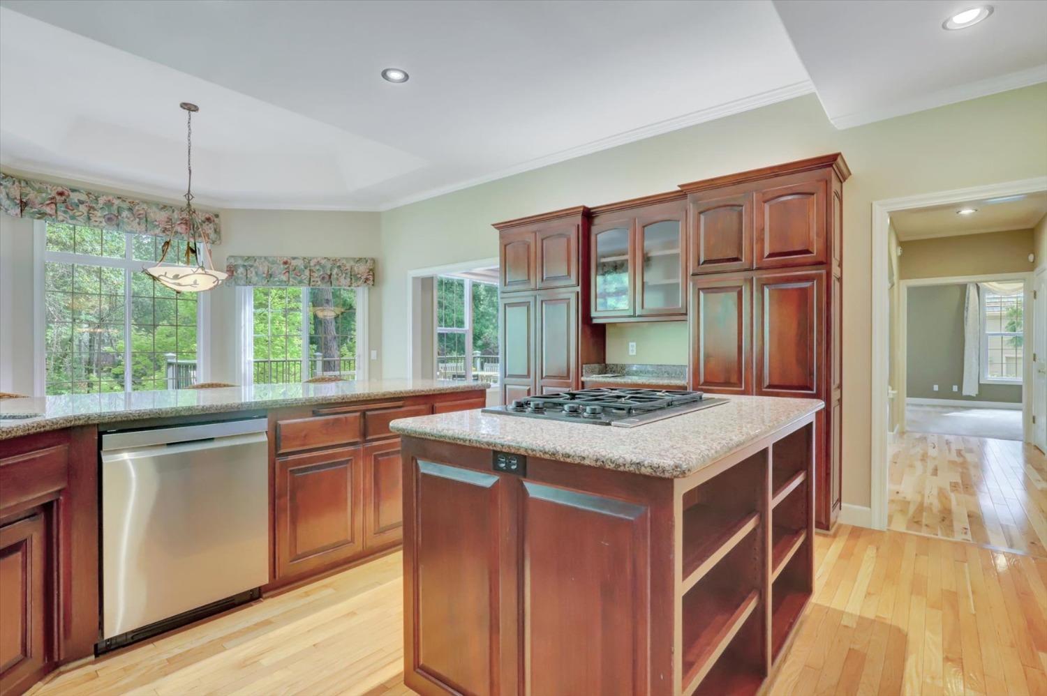 Detail Gallery Image 20 of 99 For 12857 Chatsworth Ln, Grass Valley,  CA 95945 - 4 Beds | 4/1 Baths